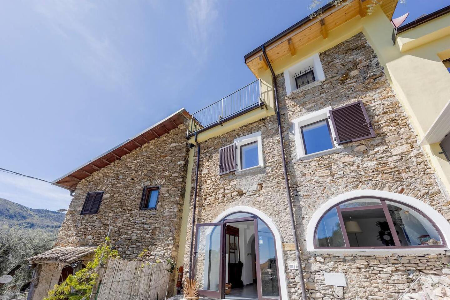 Appartamento Alba Dachi Farm Marina dʼMarina dʼAndora Extérieur photo