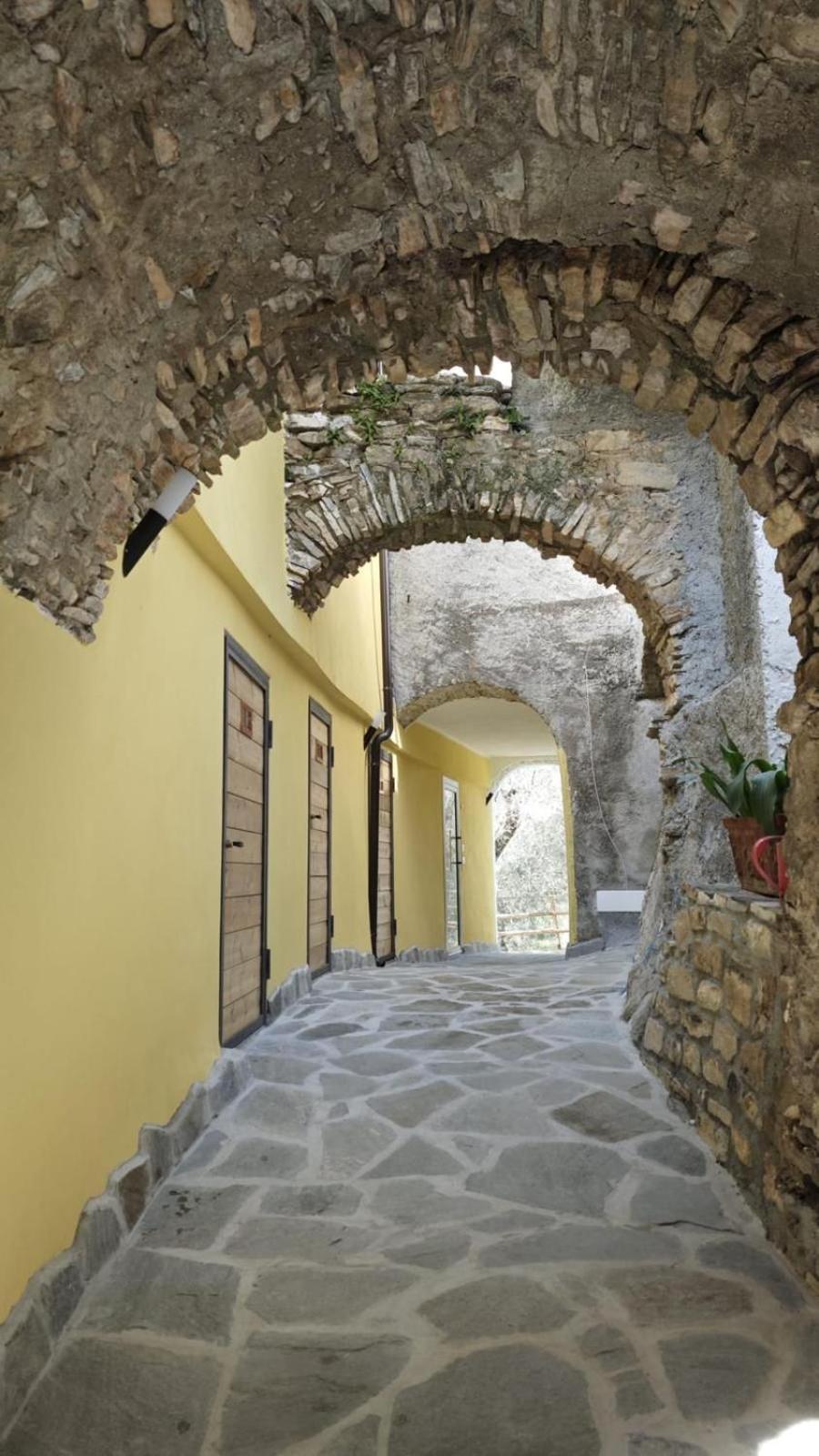 Appartamento Alba Dachi Farm Marina dʼMarina dʼAndora Extérieur photo